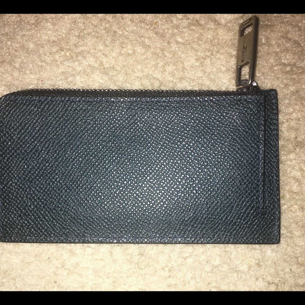 GIVENCHY
Eros Leather Zip Card Case - Picture 2 of 4